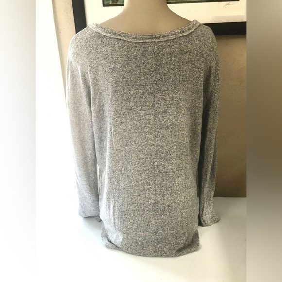 A New Day Oversized Knit Tunic Top Gray Size Small Criss Cross Lightweight B1 - Picture 2 of 5